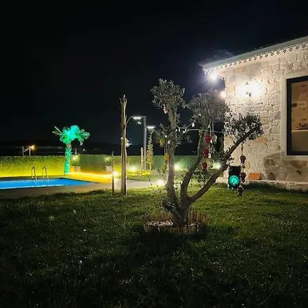 וילה Medasuite Stone House With Pool And Jacuzzi