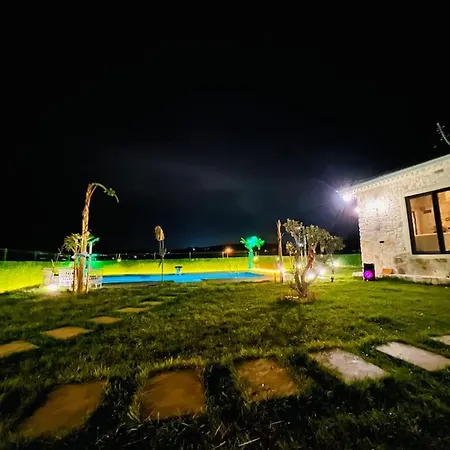 וילה Medasuite Stone House With Pool And Jacuzzi Kandira