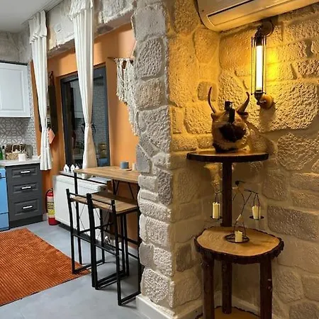 וילה Medasuite Stone House With Pool And Jacuzzi Kandira