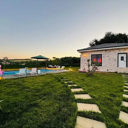 Medasuite Stone House With Pool And Jacuzzi * Kandira