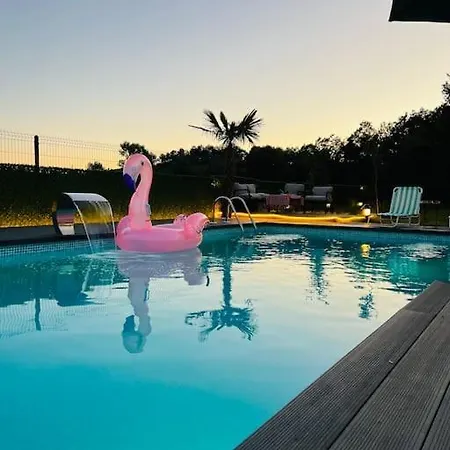 Medasuite Stone House With Pool And Jacuzzi וילה