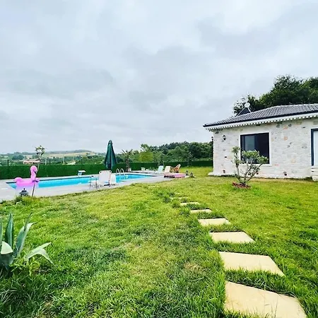 וילה Medasuite Stone House With Pool And Jacuzzi