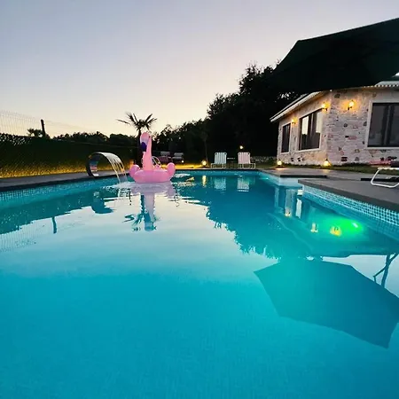 Medasuite Stone House With Pool And Jacuzzi *