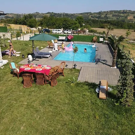 וילה Medasuite Stone House With Pool And Jacuzzi *