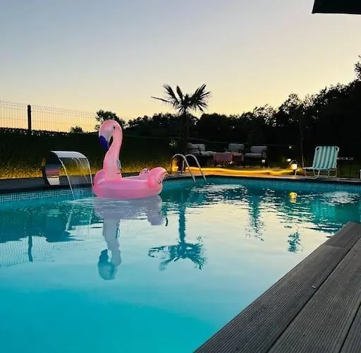 Medasuite Stone House With Pool And Jacuzzi Villa